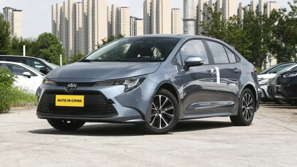 کدام مدل آینه بغل کرولا برای خودروی شما مناسب‌تر است؟