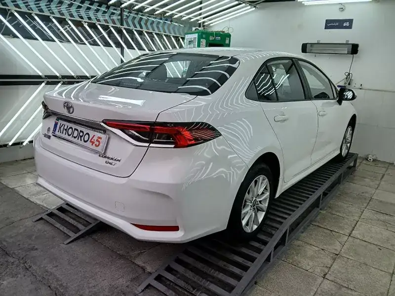 راهنمای خرید چراغ خطر عقب تویوتا لوین با گارانتی و کیفیت اصلی 