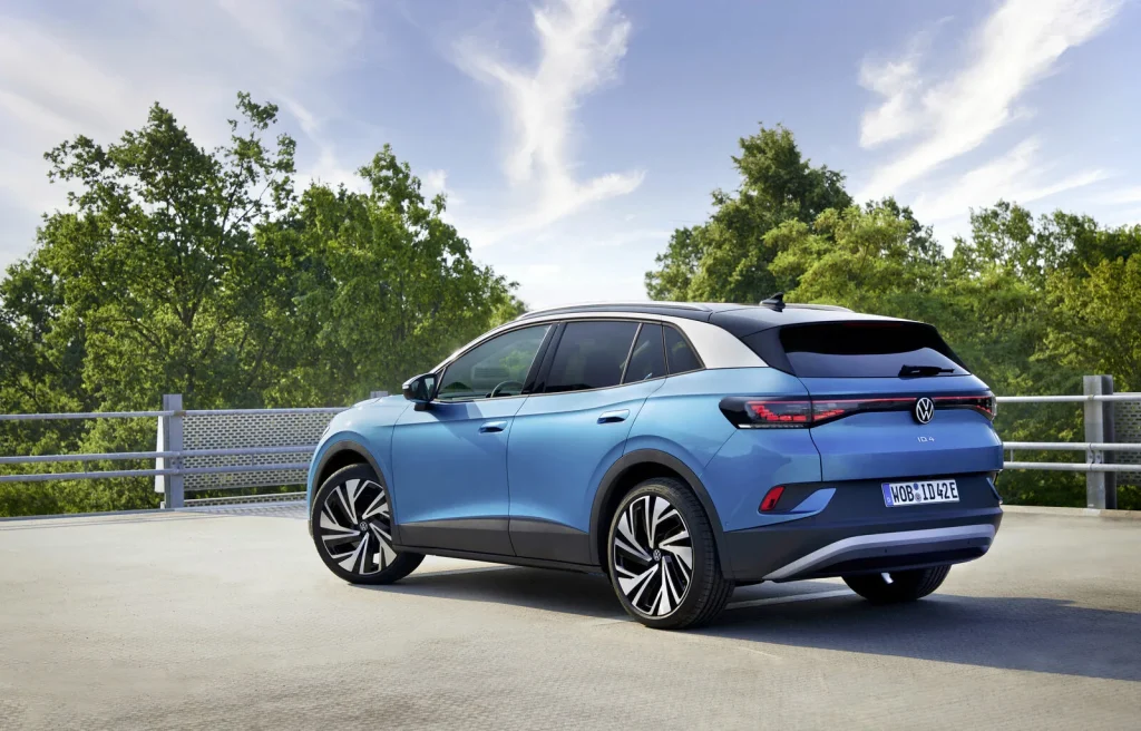 قطعات بدنه رنگ خورده بهترند یا خام؟ مزایا و معایب هرکدام