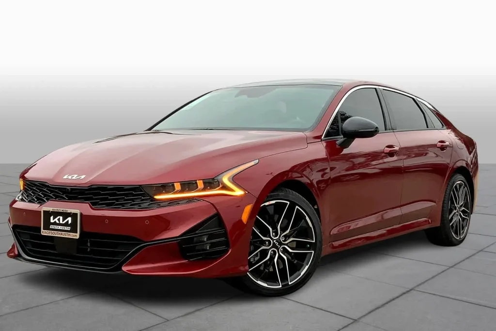 هزینه تعویض قطعات بدنه خودروهای وارداتی؛ چه چیزی قیمت را تعیین می‌کند؟