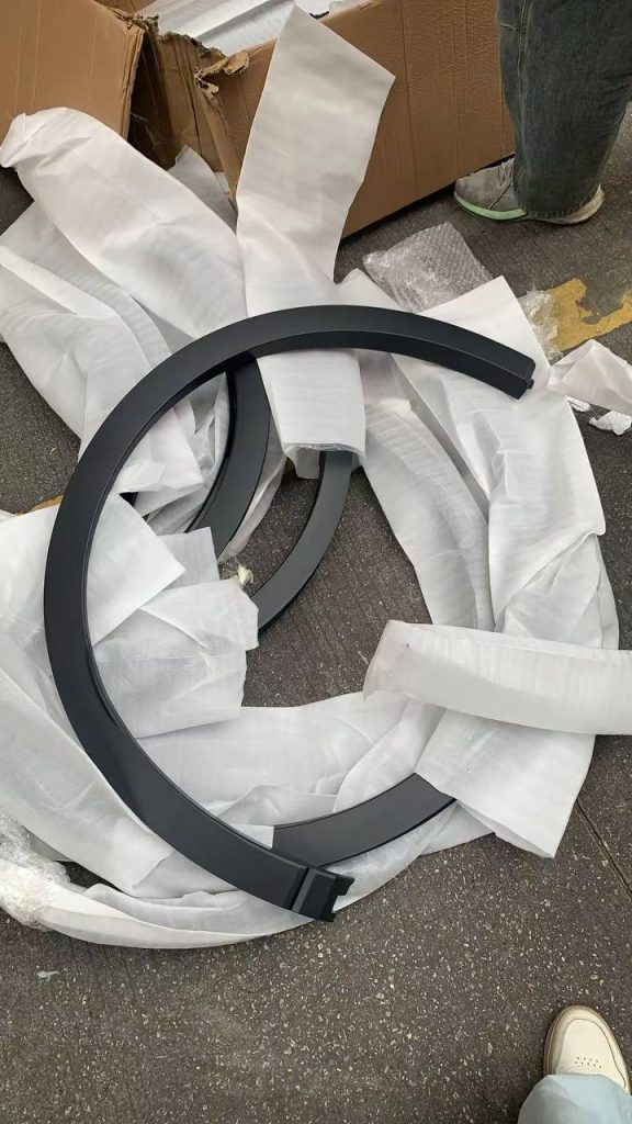 کاور گلگیر تویوتا کرولا کراس